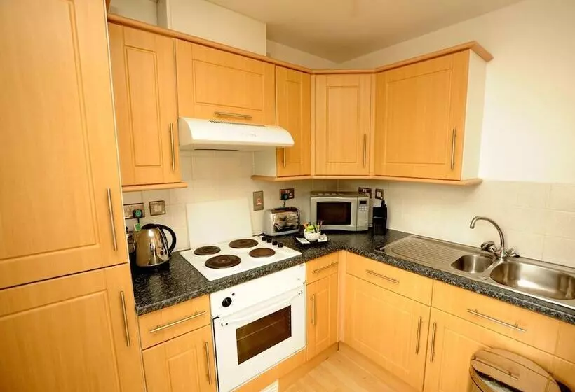 Fotos del hotel Premier Suites Birmingham:  9