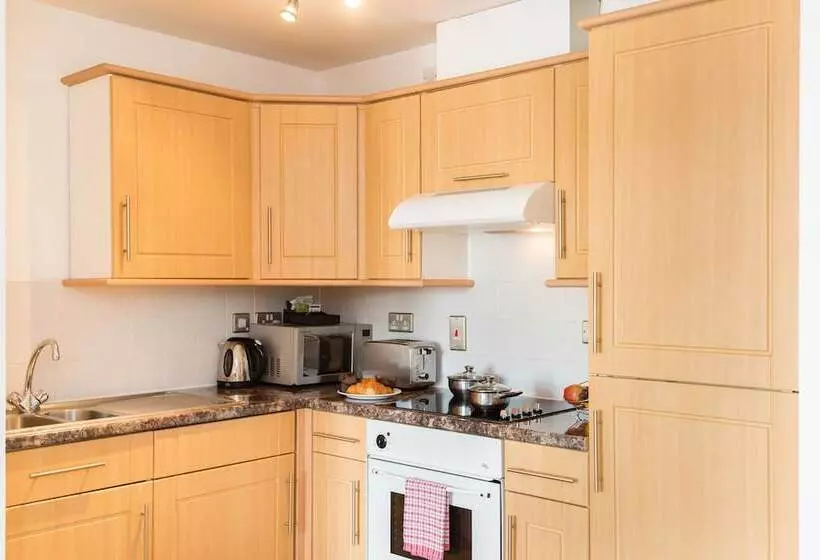 Fotos del hotel Premier Suites Birmingham:  21