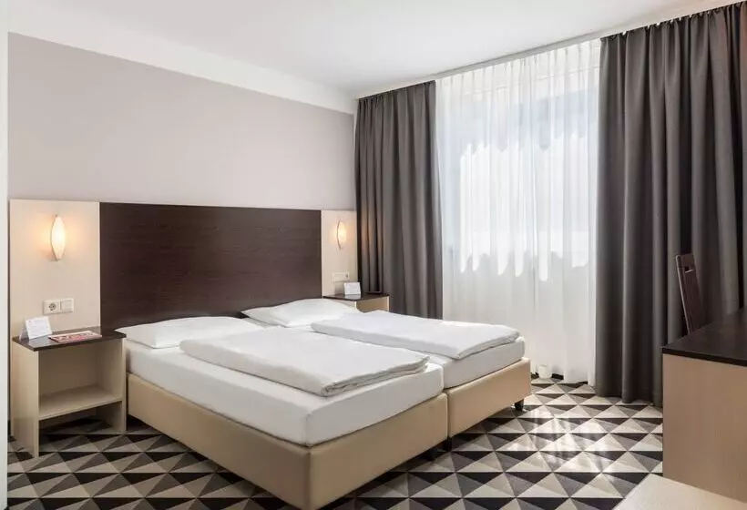 Fotos del hotel Azimut Hotel Vienna:  17