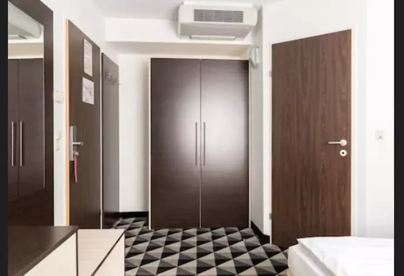 Fotos del hotel Azimut Hotel Vienna:  25