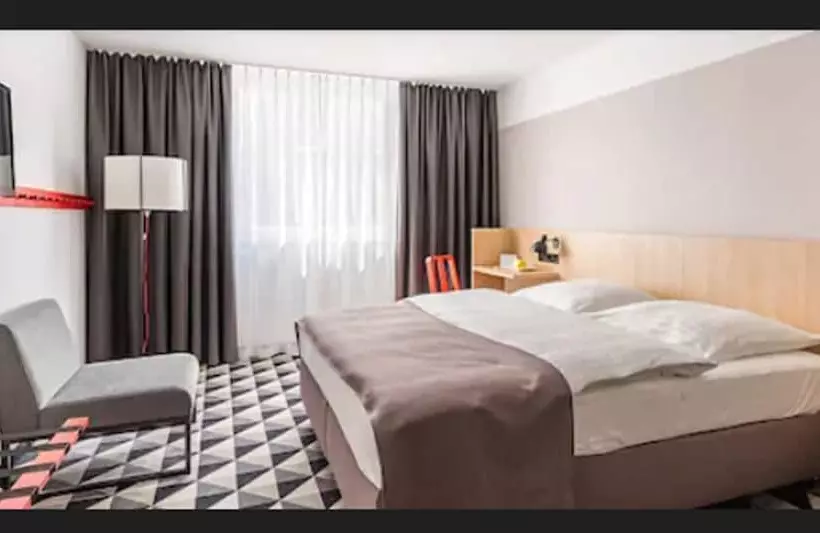 Fotos del hotel Azimut Hotel Vienna:  18