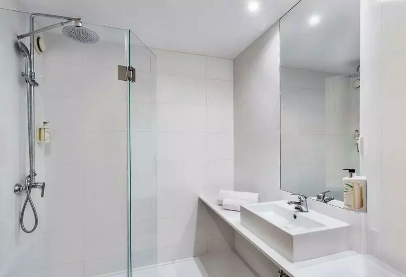 Fotos del hotel B&b Hotel Madrid Aeropuerto T1 T2 T3:  7