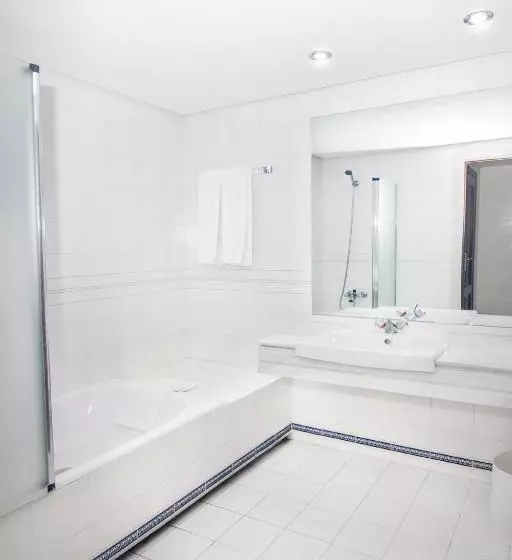 Fotos del hotel Park Plaza Suites Apartamentos:  5