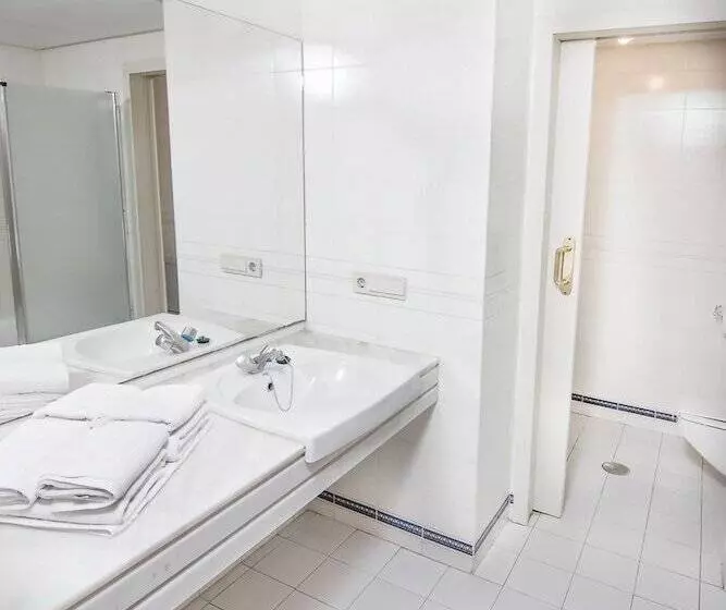 Fotos del hotel Park Plaza Suites Apartamentos:  9