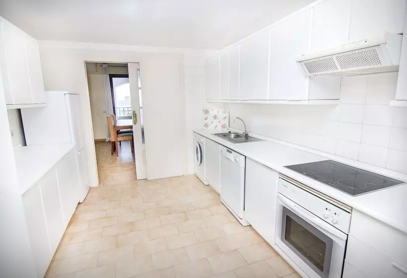 Fotos del hotel Park Plaza Suites Apartamentos:  8