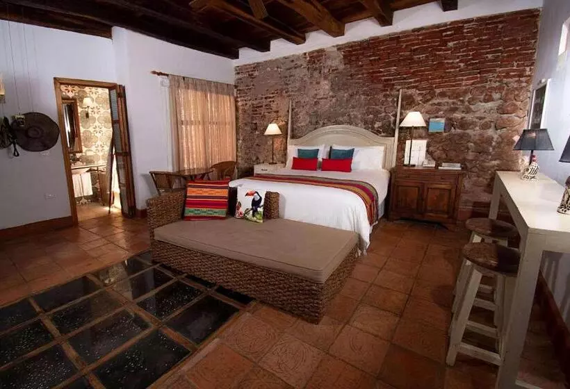 Bantu  By Faranda Boutique