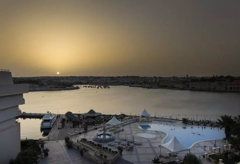 Fotos del hotel Grand Hotel Excelsior:  15