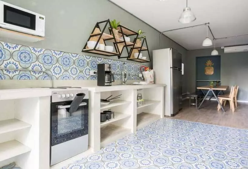 Fotos del hotel Selina Palermo:  26