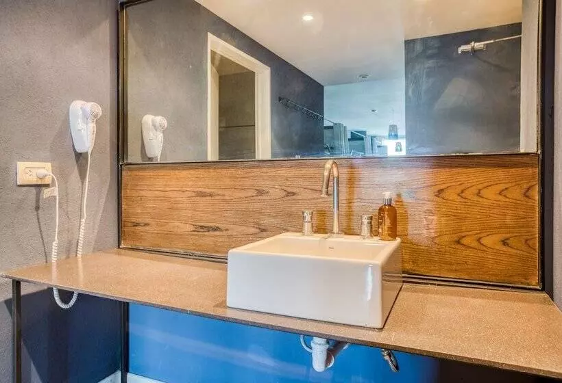 Fotos del hotel Selina Palermo:  13