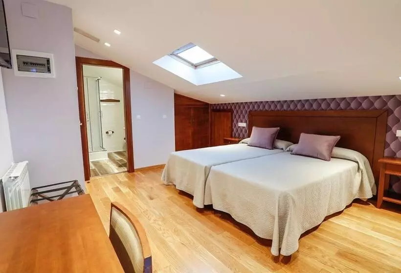 Fotos del hotel Villa de Pravia:  4