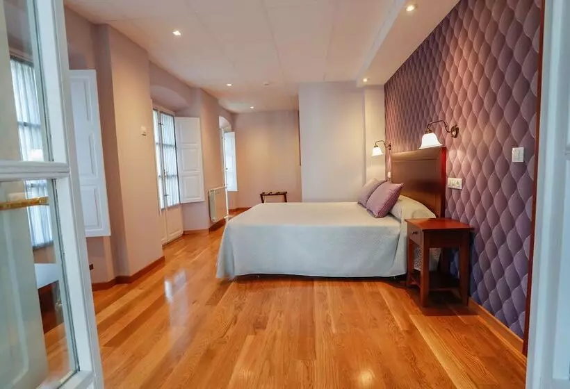 Fotos del hotel Villa de Pravia:  5