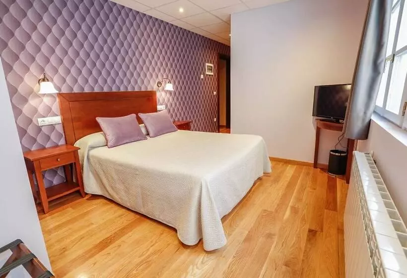 Fotos del hotel Villa de Pravia:  3