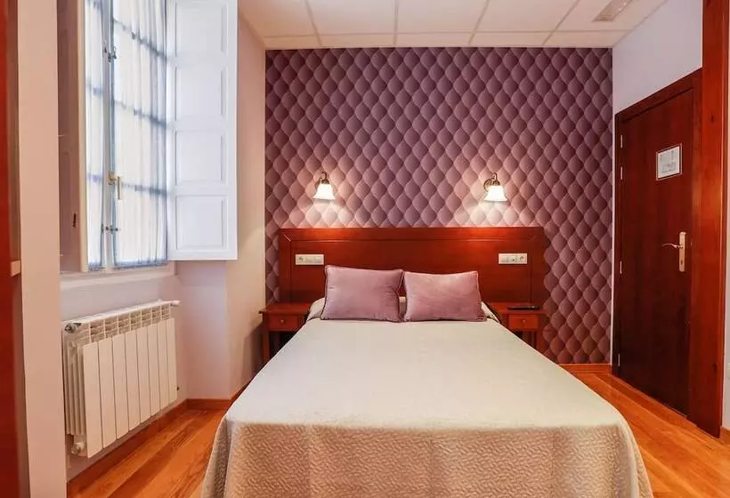 Fotos del hotel Villa de Pravia:  18