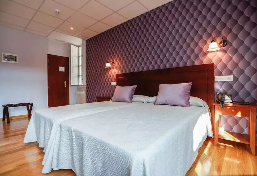 Fotos del hotel Villa de Pravia:  13