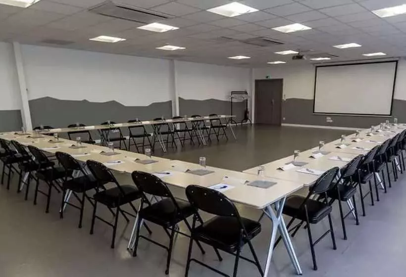 Fotos del hotel Kyriad Clermontferrandsud  La Pardieu:  9