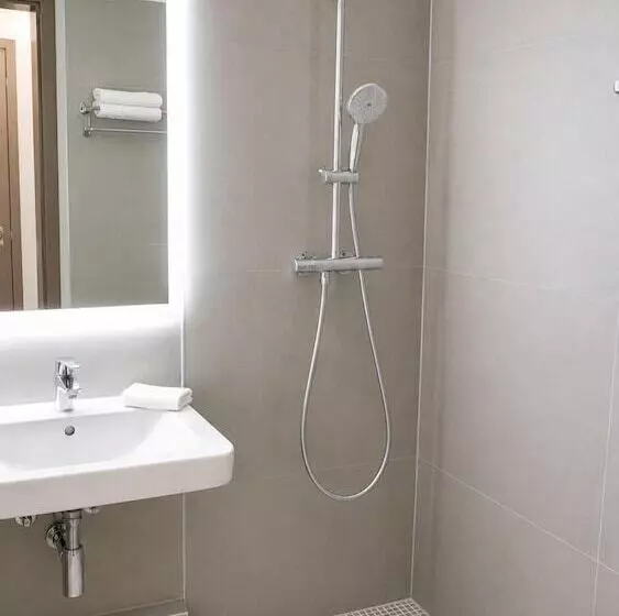 Fotos del hotel Kyriad Clermontferrandsud  La Pardieu:  20