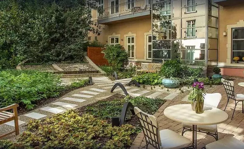 Fotos del hotel Mamaison Residence Izabella Budapest:  12