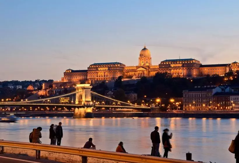 Fotos del hotel Mamaison Residence Izabella Budapest:  6