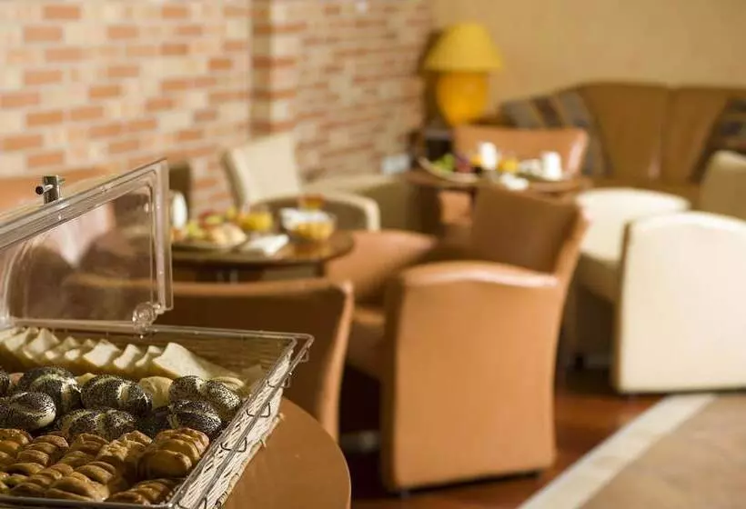 Fotos del hotel Mamaison Residence Izabella Budapest:  7