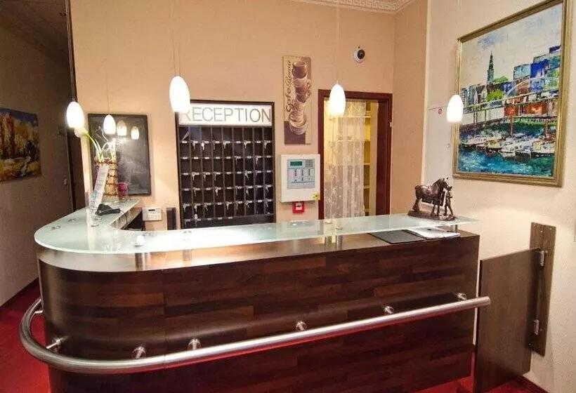 Fotos del hotel Polo Am Zob:  9