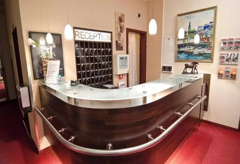 Fotos del hotel Polo Am Zob:  4