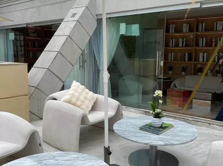 Fotos del hotel Residence L´ Heritage Tennyson By Bluebay:  18