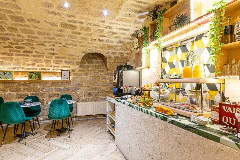 Fotos del hotel Romance Malesherbes By Patrick Hayat:  5