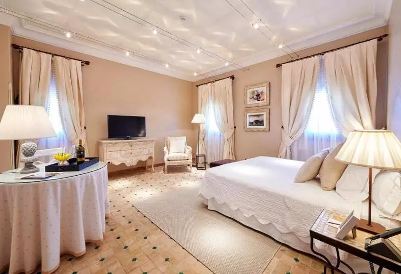 Chateau Pago De Cirsus