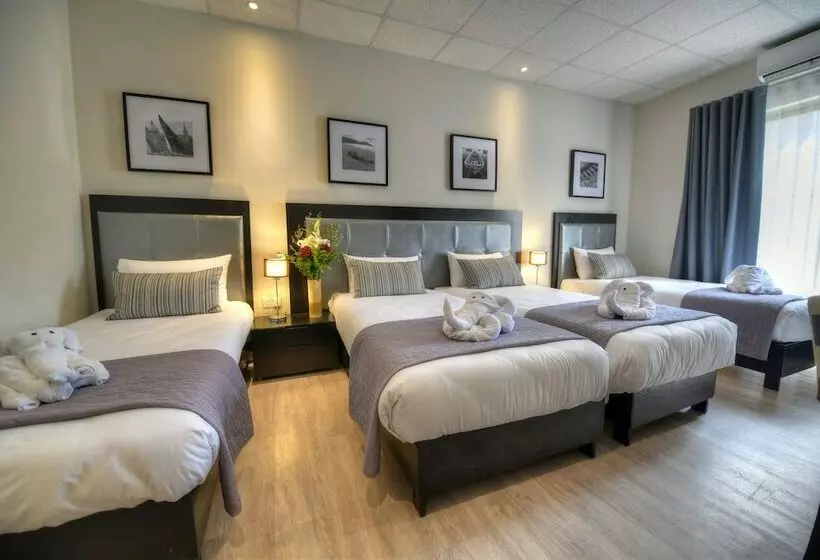 Fotos del hotel St. Julian S Bay:  13