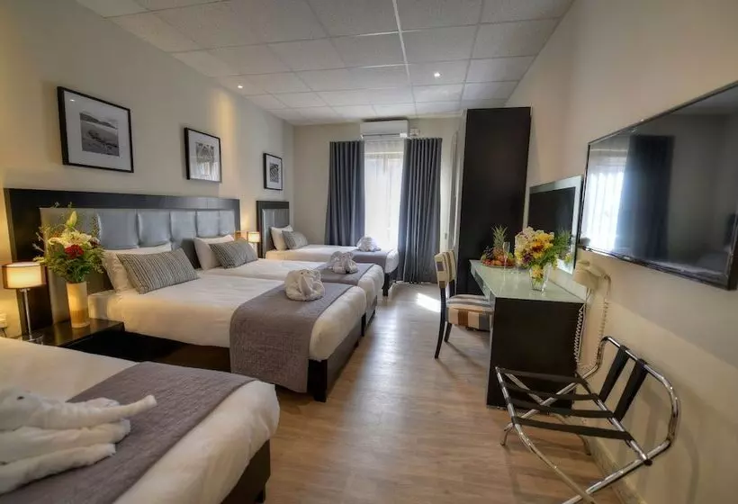 Fotos del hotel St. Julian S Bay:  19