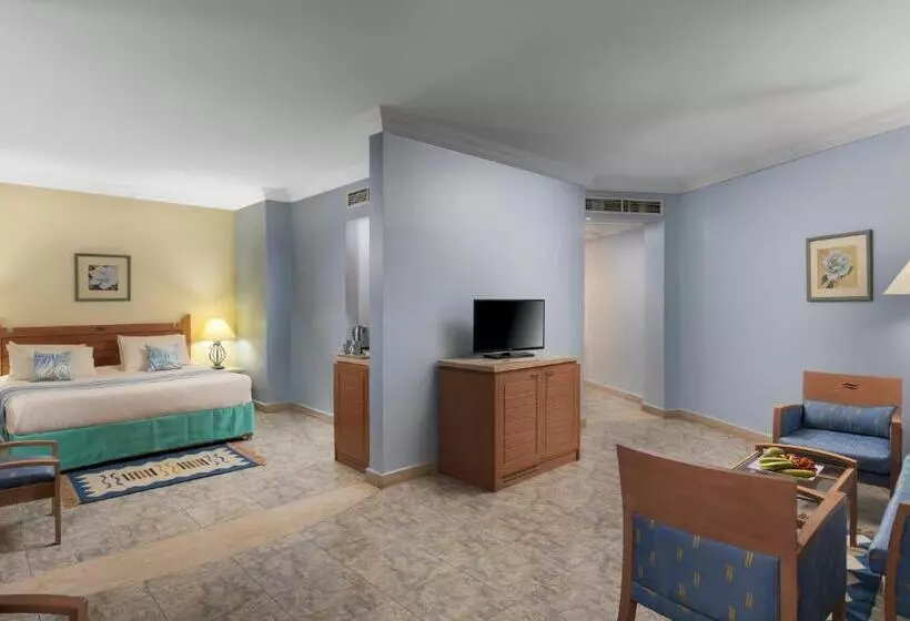 Royal Lagoons Resort & Aqua Park Families And Couples Only