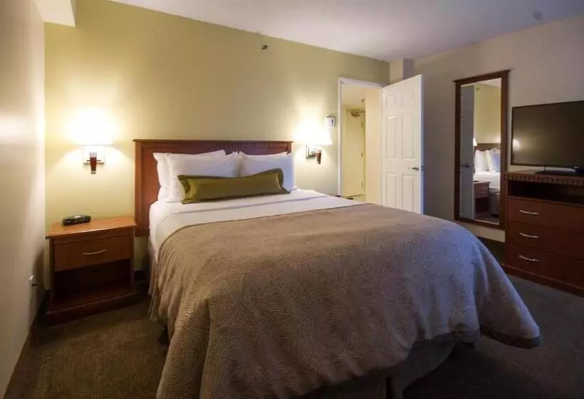 Fotos del hotel Candlewood Suites Montreal Downtown Centre Ville, An Ihg:  19