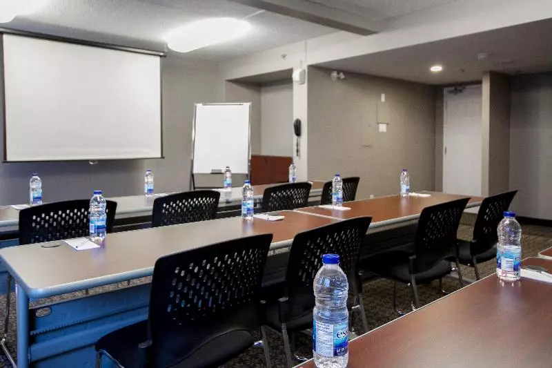 Fotos del hotel Candlewood Suites Montreal Downtown Centre Ville, An Ihg:  11