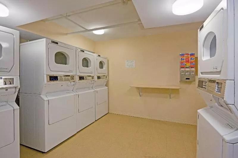 Fotos del hotel Candlewood Suites Montreal Downtown Centre Ville, An Ihg:  5