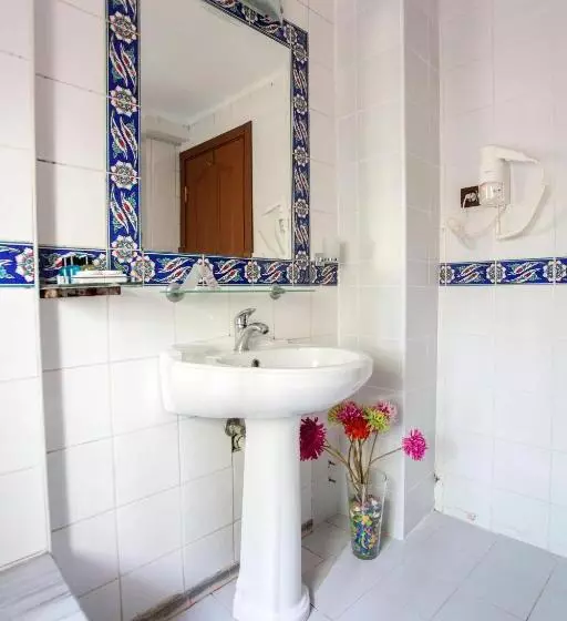 Fotos del hotel Garden House Istanbul:  13