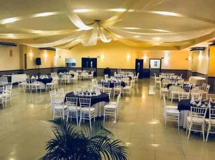 Fotos del hotel María Eugenia:  4