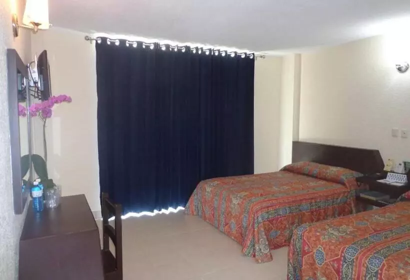 Fotos del hotel María Eugenia:  17