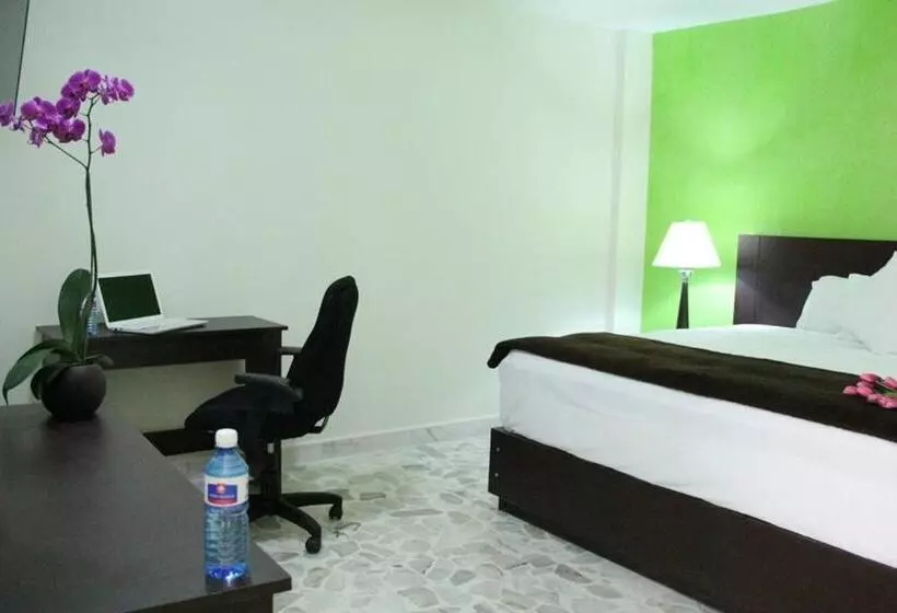 Fotos del hotel María Eugenia:  13