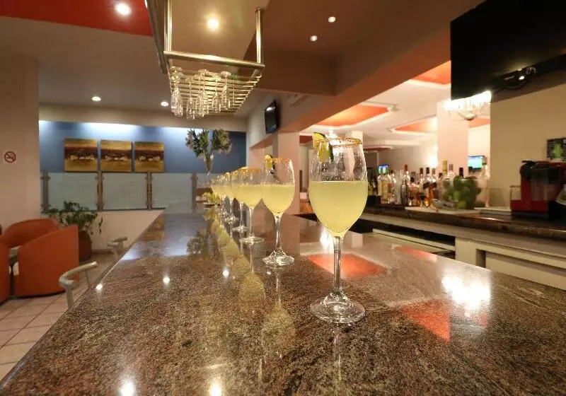 Fotos del hotel Mision Aguascalientes Zona Sur:  16