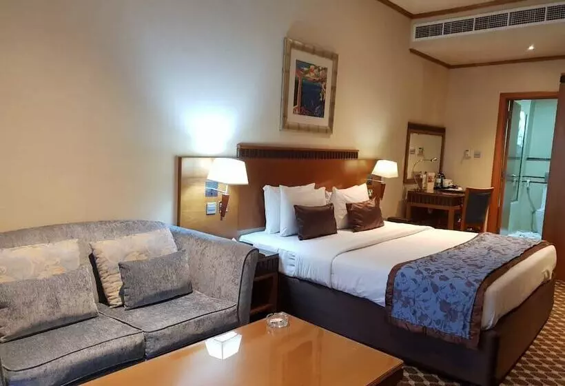 Fotos del hotel Golden Tulip Al Barsha:  76