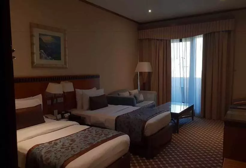 Fotos del hotel Golden Tulip Al Barsha:  78