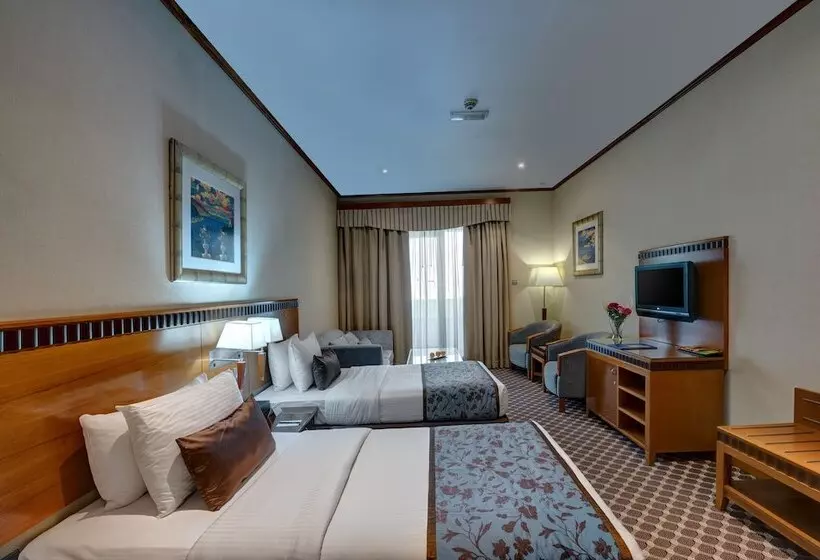 Fotos del hotel Golden Tulip Al Barsha:  81