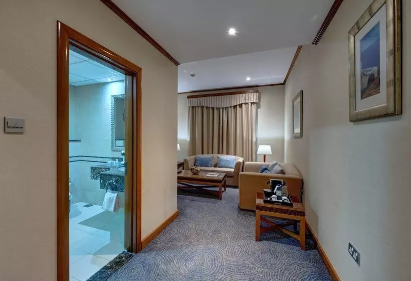 Fotos del hotel Golden Tulip Al Barsha:  91