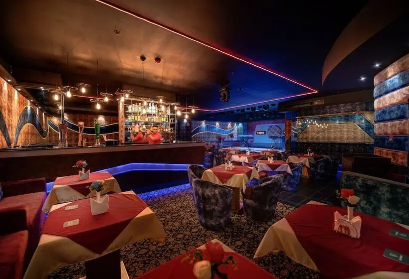 Fotos del hotel Golden Tulip Al Barsha:  100