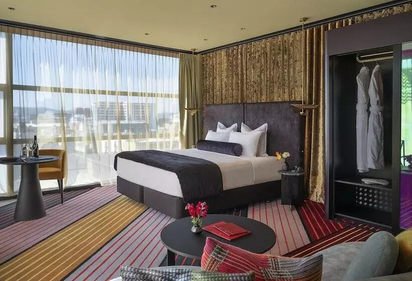 Fotos del hotel Q:  5