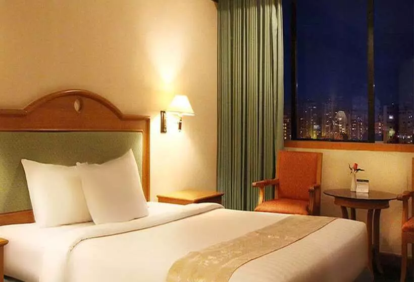 Fotos del hotel Tunjungan:  2