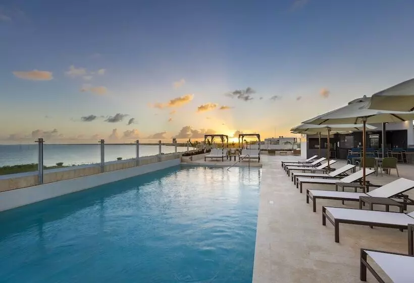 Fotos del hotel Residence Inn By Marriott Cancun  Zone:  18