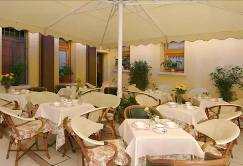 Fotos del hotel Ca Marinella:  3