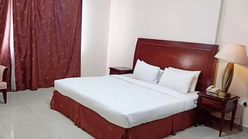 Fotos del hotel Clifton International:  18