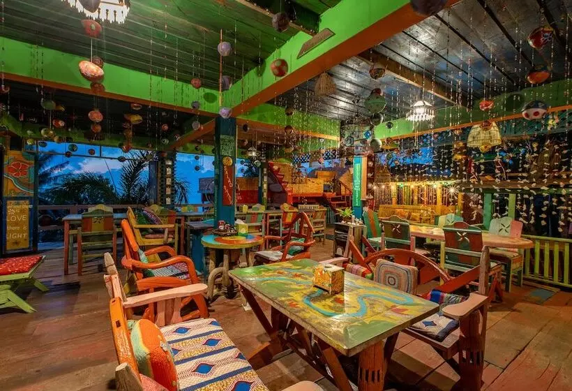 Fotos del hotel Varinda Garden Resort:  2